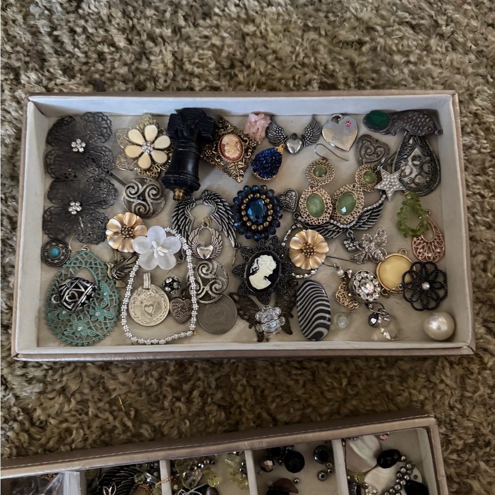 Elegant Assorted Vintage-Inspired Jewelry Bundle